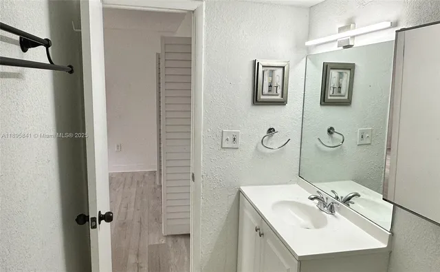 $2,000 | Country Club of Miami, Hialeah, FL 33015