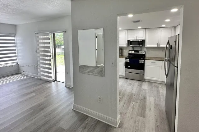 $2,000 | Country Club of Miami, Hialeah, FL 33015