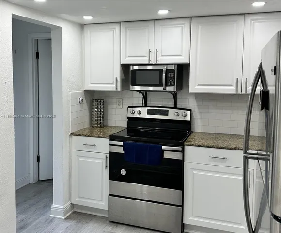 $2,000 | Country Club of Miami, Hialeah, FL 33015