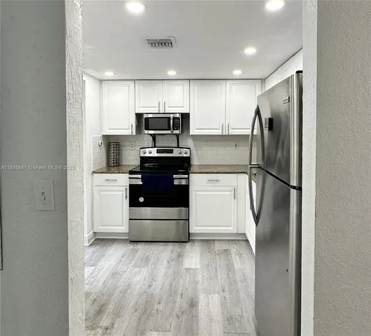 $2,000 | Country Club of Miami, Hialeah, FL 33015