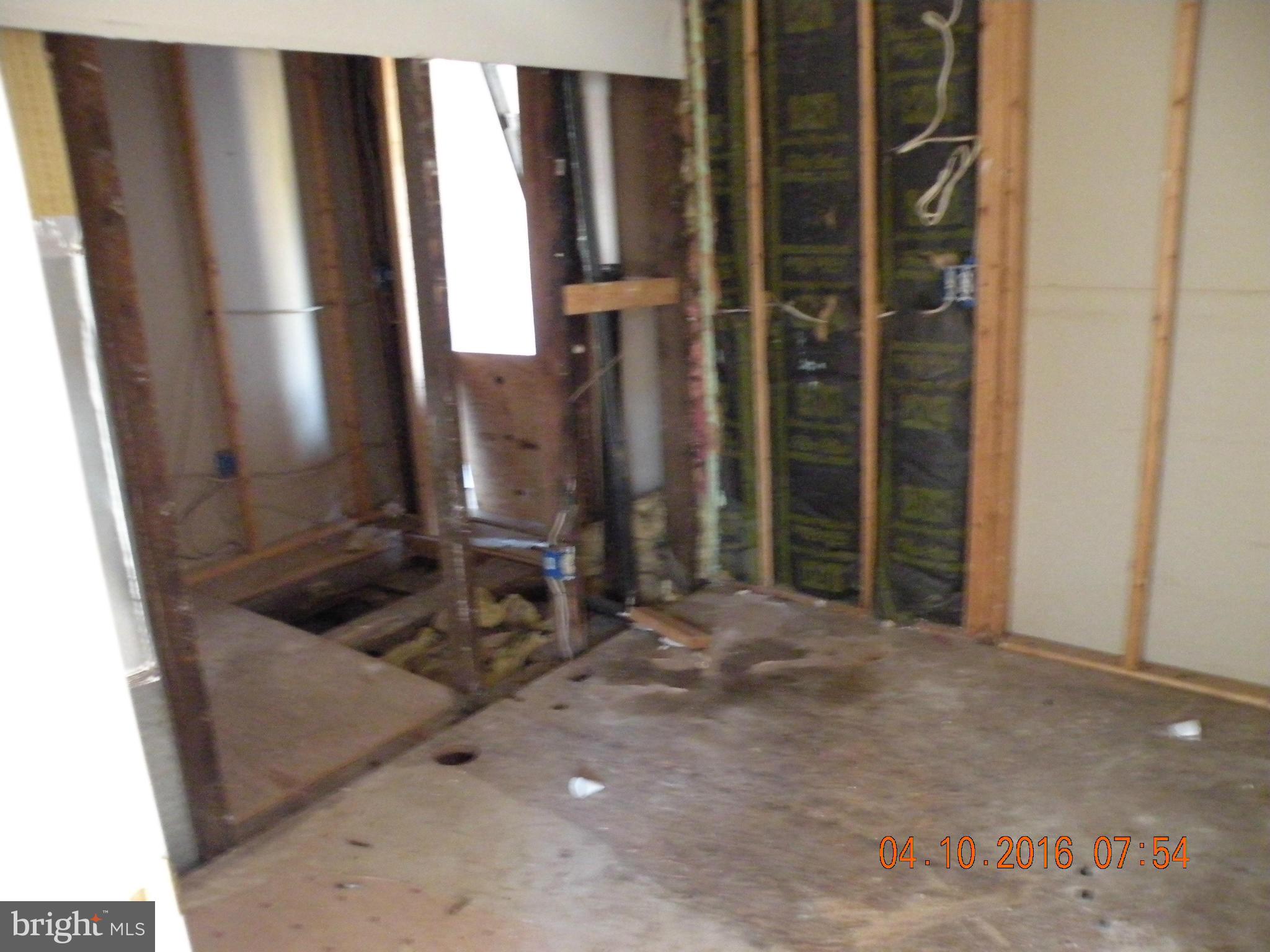 4144 Alesia Road Manchester, MD 21102 - Photo 3 of 9 Interior (General)