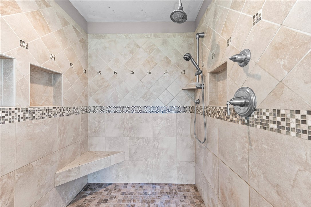 2480 Cooley Road Canandaigua, NY 14424 - Photo 26 of 50 Walk in Shower