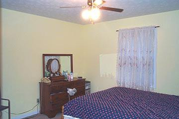 512 Hammonds Fork Road Mount Vernon, KY 40456 - Photo 7 of 12 MASTER BEDROOM