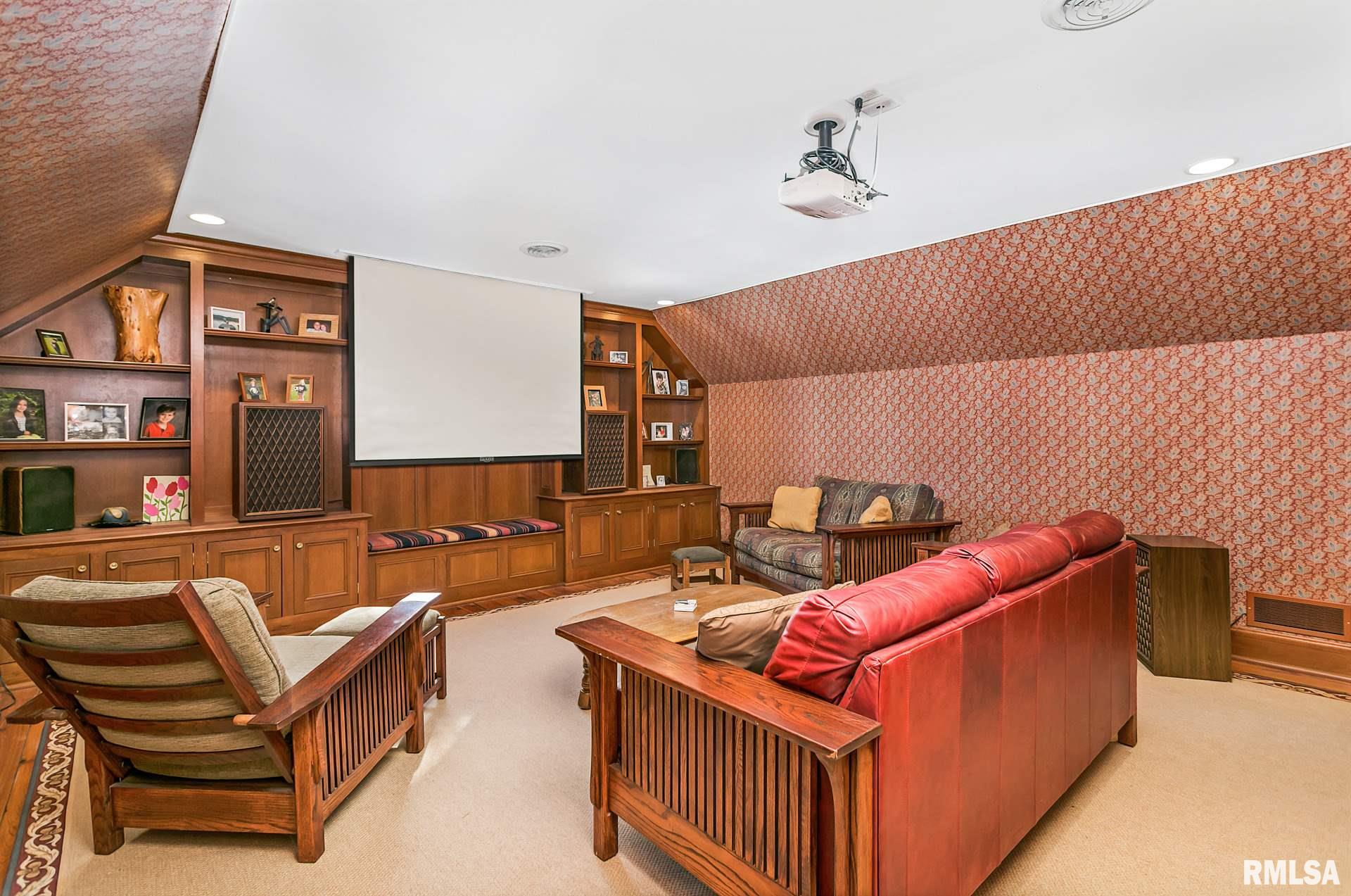 118 Forest Road Davenport, IA 52803 - Photo 31 of 40 Gallery Image 31