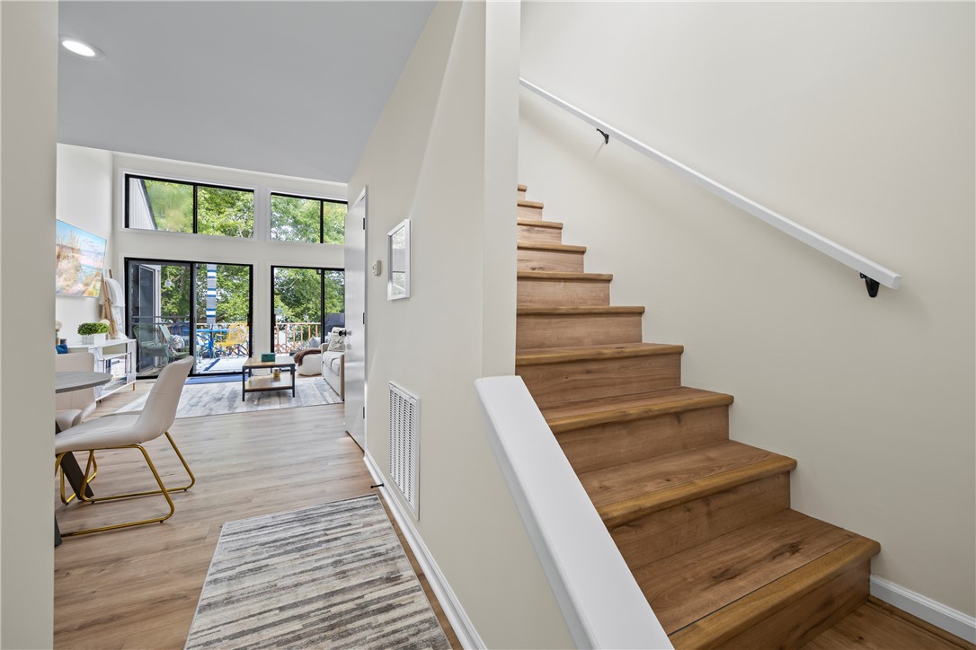 94 Point Pl Drive Westminster, SC 29693 - Photo 3 of 48