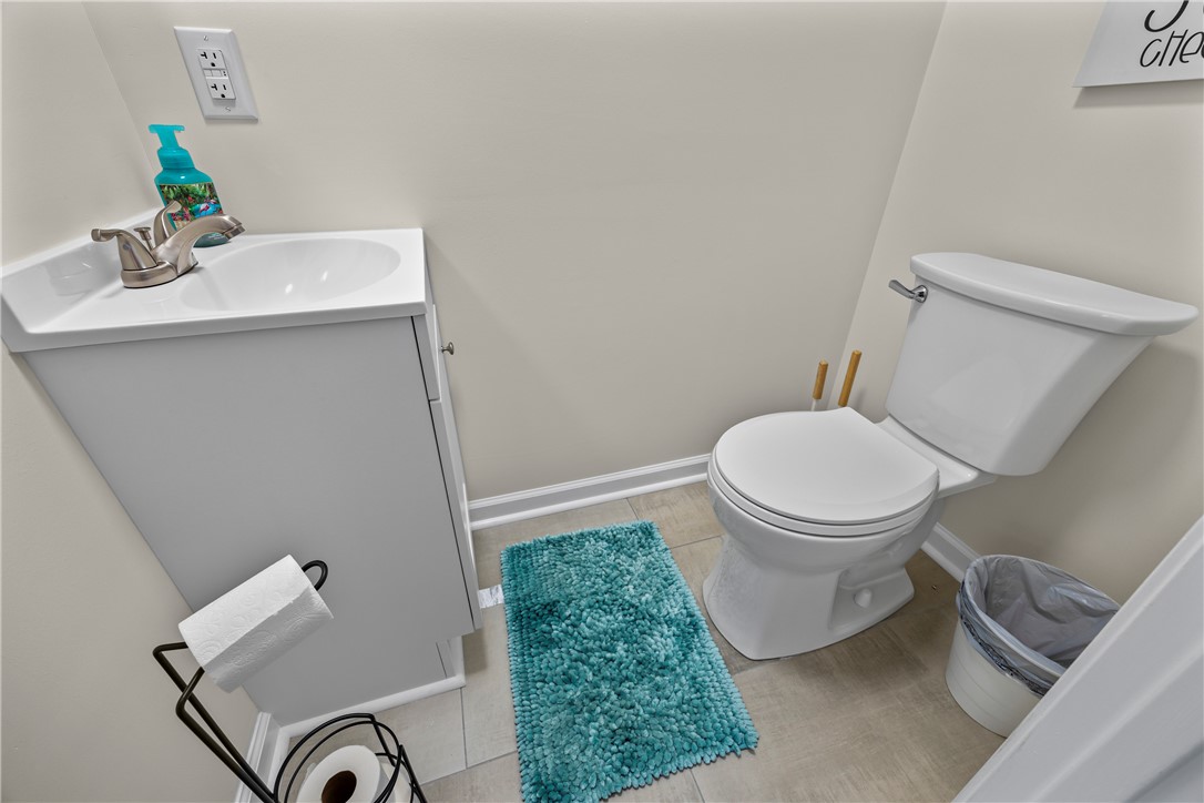 94 Point Pl Drive Westminster, SC 29693 - Photo 7 of 48