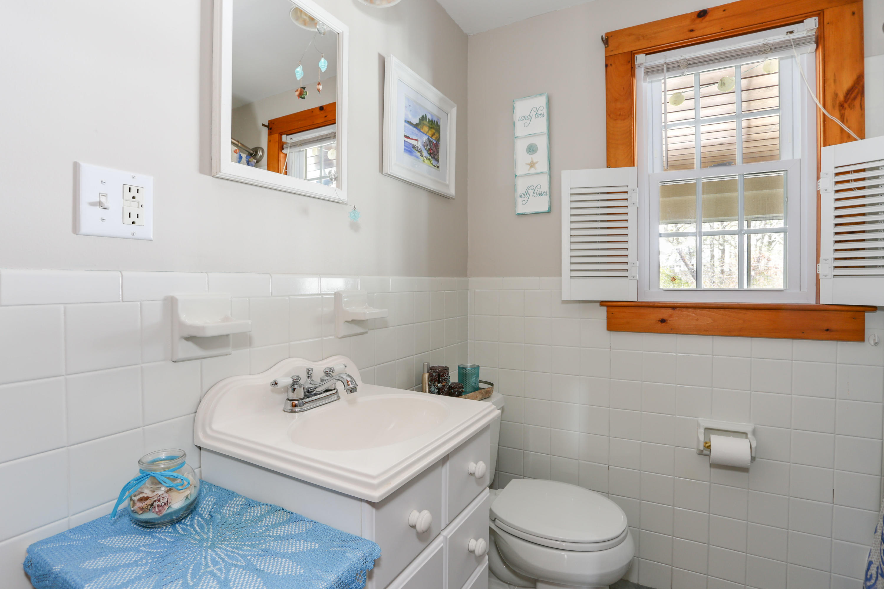 61 Captain Chase Road Dennis Port, MA 02639 - Photo 10 of 19 61CapLR-13