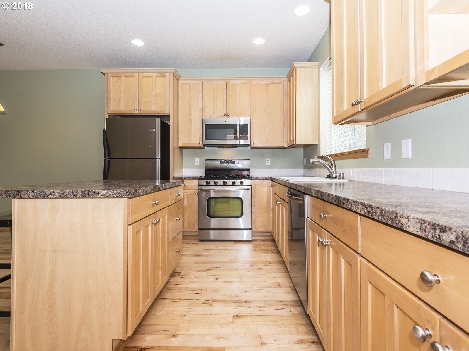 9915 North Decatur Street Portland, OR 97203 - Photo 9 of 29 Gallery Image 9