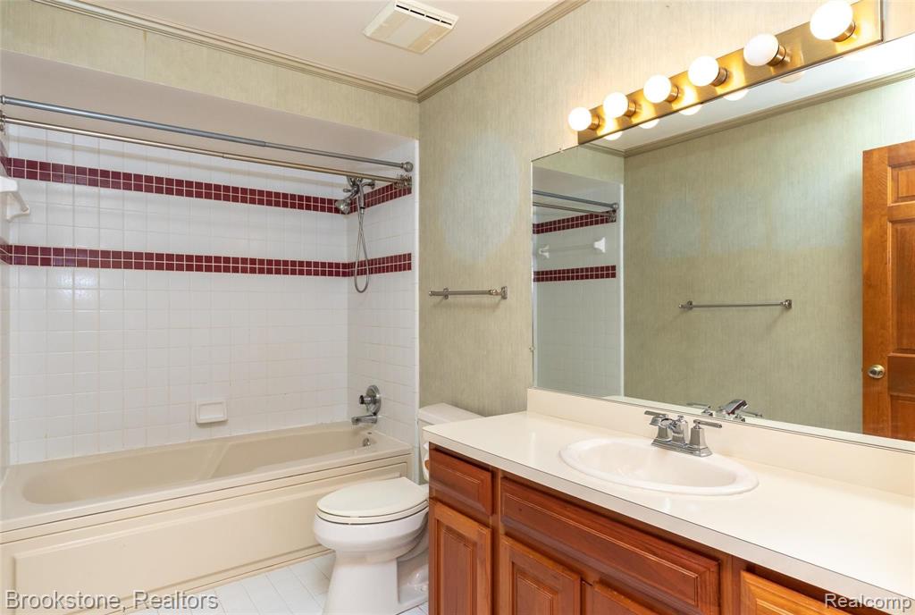 679 West Hamlin Road Rochester Hills, MI 48307 - Photo 33 of 35 Gallery Image 33