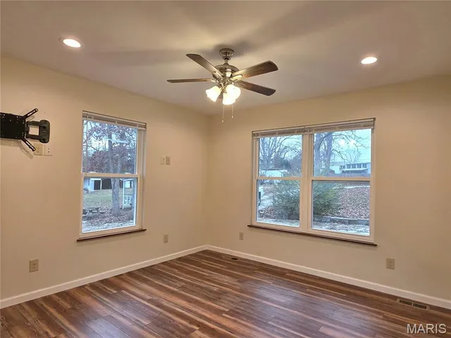 $389,900 | 1232 West Springfield Road, St. Clair, MO 63077