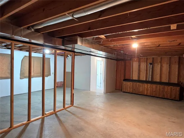 $419,900 | 1232 West Springfield Road, St. Clair, MO 63077