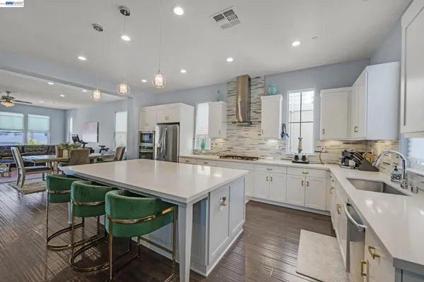 $1,699,000 | 7228 Carneros Lane, Dublin, CA 94568