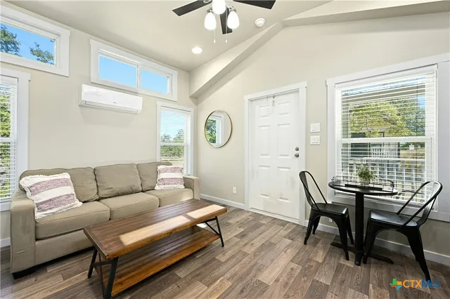 $1,650 | 257 Cr-278 Liberty Hill, Unit C, Liberty Hill, TX 78642