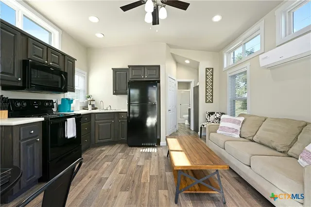 $1,650 | 257 Cr-278 Liberty Hill, Unit C, Liberty Hill, TX 78642