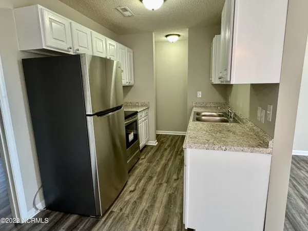 $825 | 1247 Westpointe Drive, Greenville, NC 27834