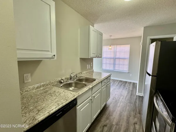 $825 | 1247 Westpointe Drive, Greenville, NC 27834