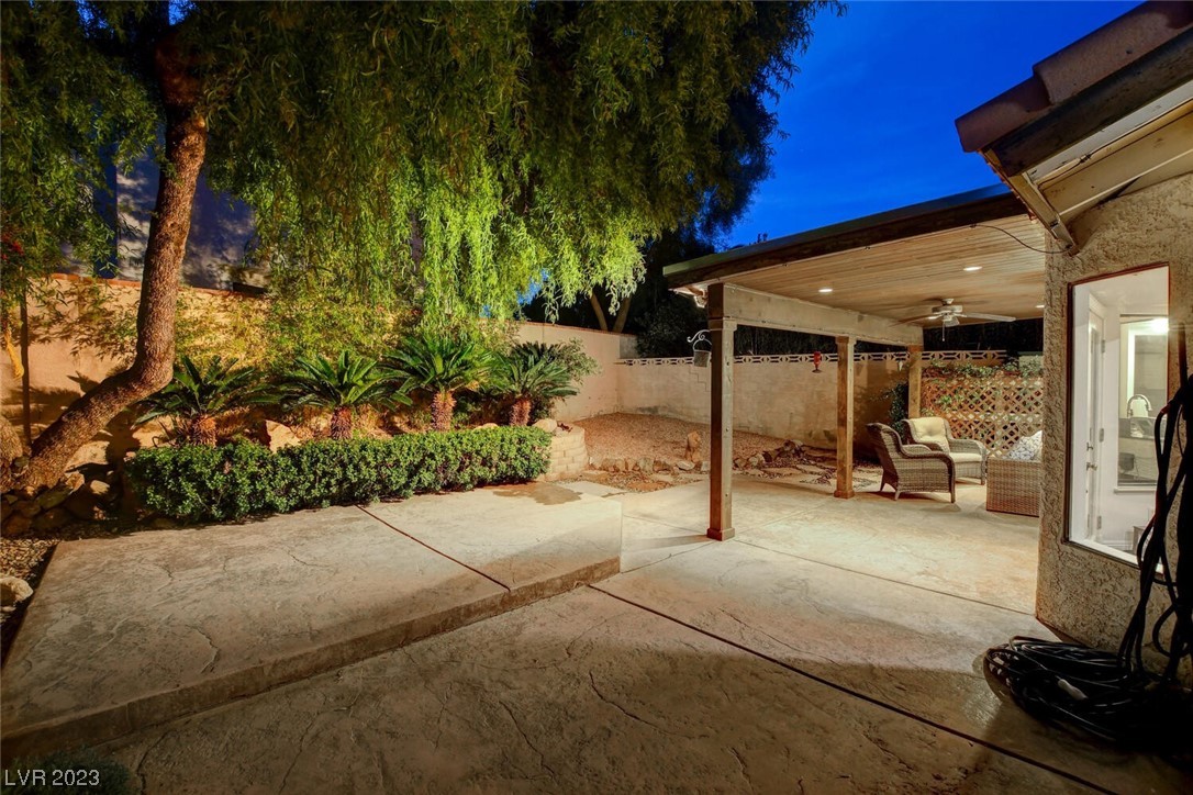 357 Rushing Creek Court Henderson, NV 89014 - Photo 7 of 56 Gallery Image 7
