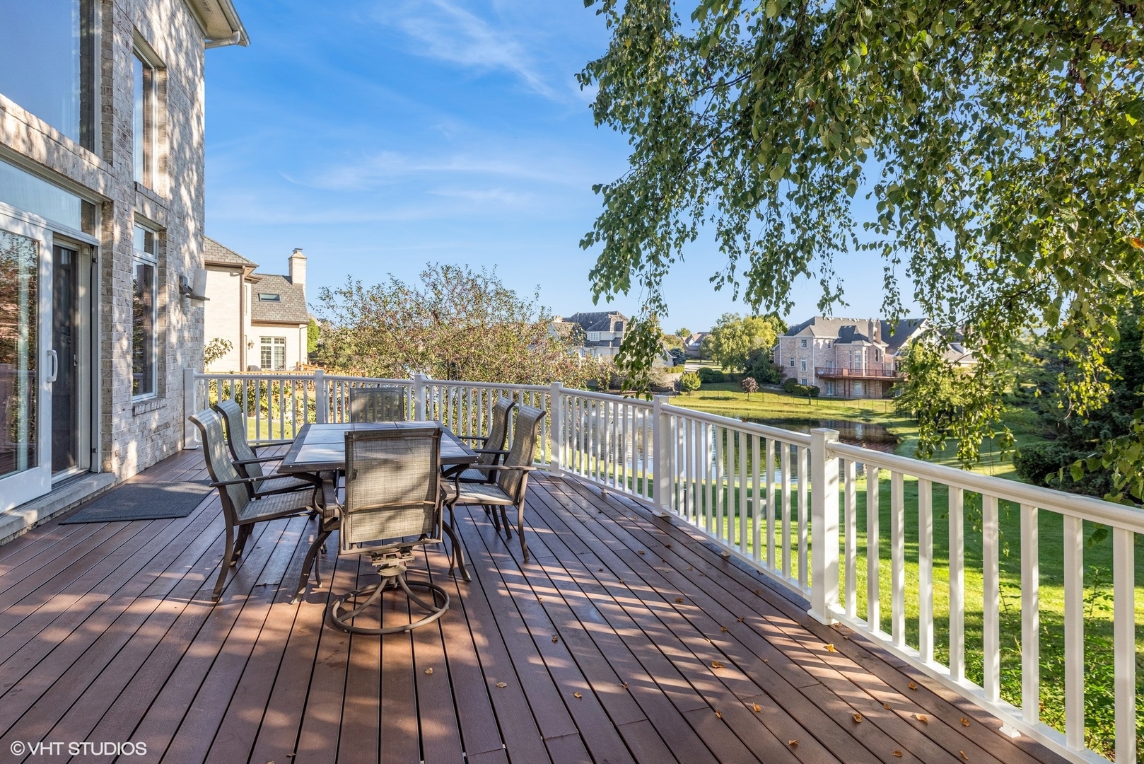 6885 Fieldstone Drive Burr Ridge, IL 60527 - Photo 31 of 37 a view of a balcony with furniture
