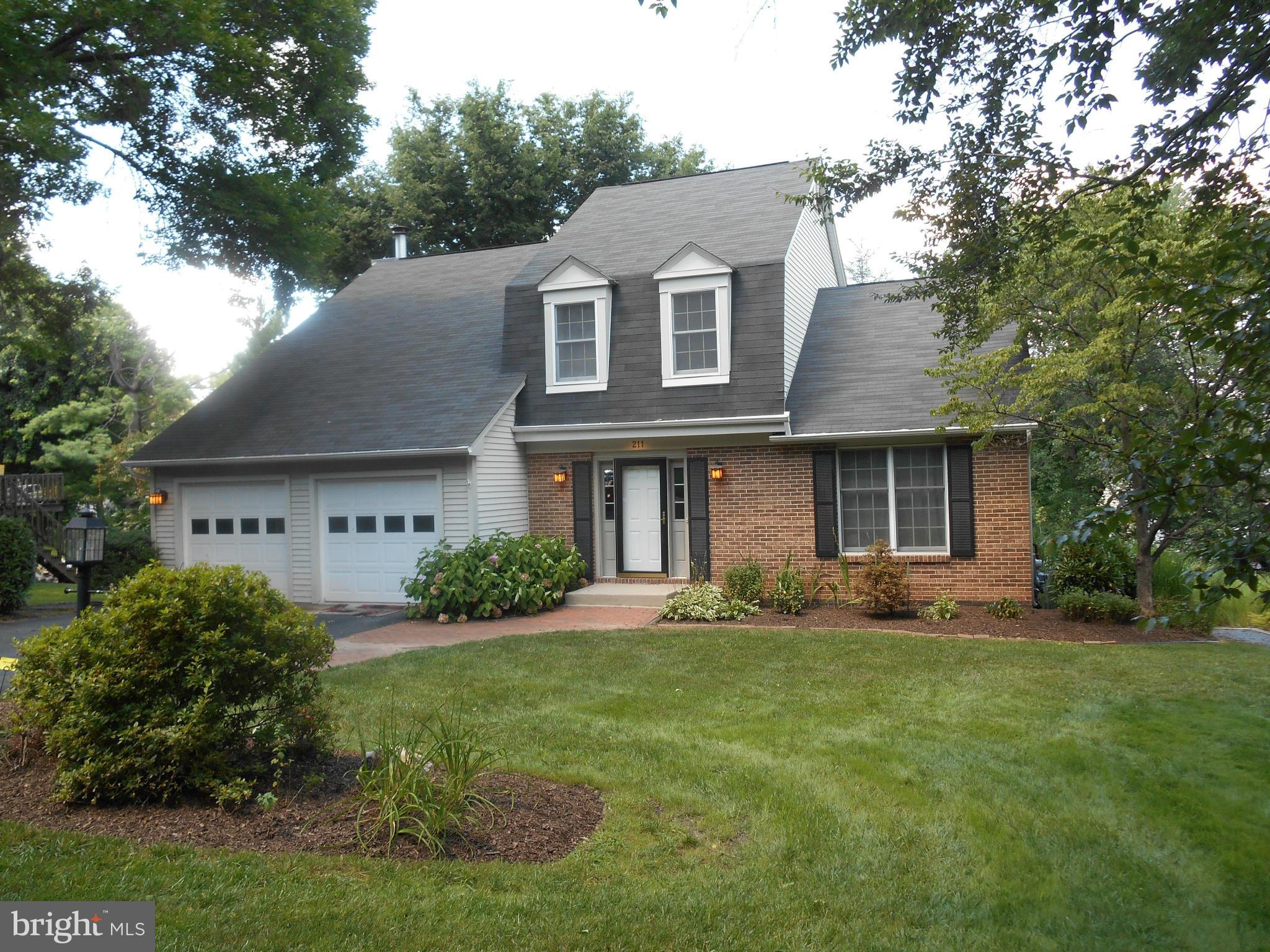 211 Hunters Ridge Road Lutherville-Timonium, MD 21093 - Photo 1 of 27 Exterior (Front)