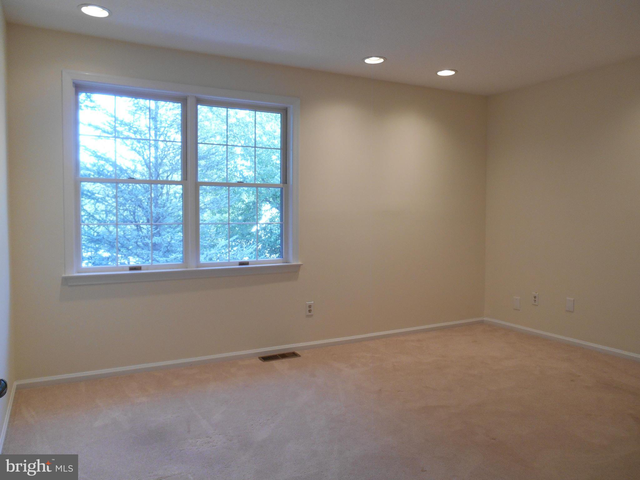 211 Hunters Ridge Road Lutherville-Timonium, MD 21093 - Photo 17 of 27 rear facing Bedroom