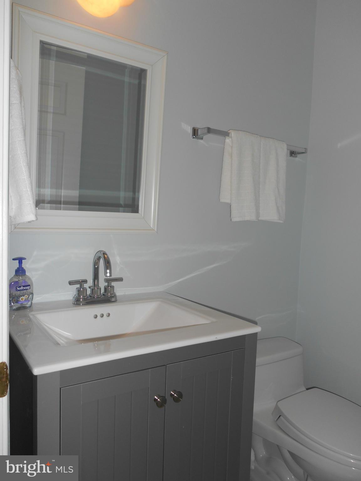 211 Hunters Ridge Road Lutherville-Timonium, MD 21093 - Photo 20 of 27 new powder room