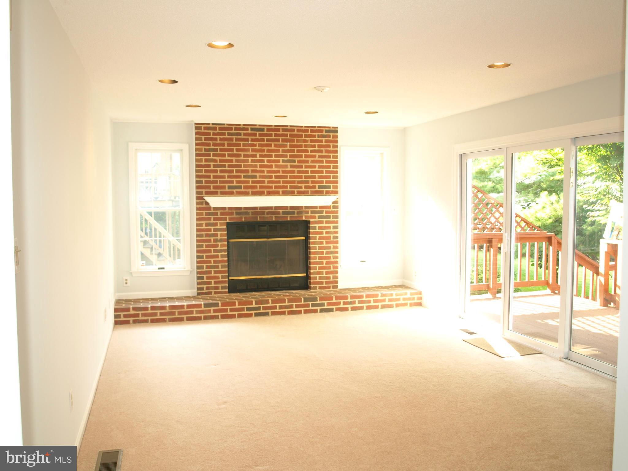 211 Hunters Ridge Road Lutherville-Timonium, MD 21093 - Photo 10 of 27 Family Room