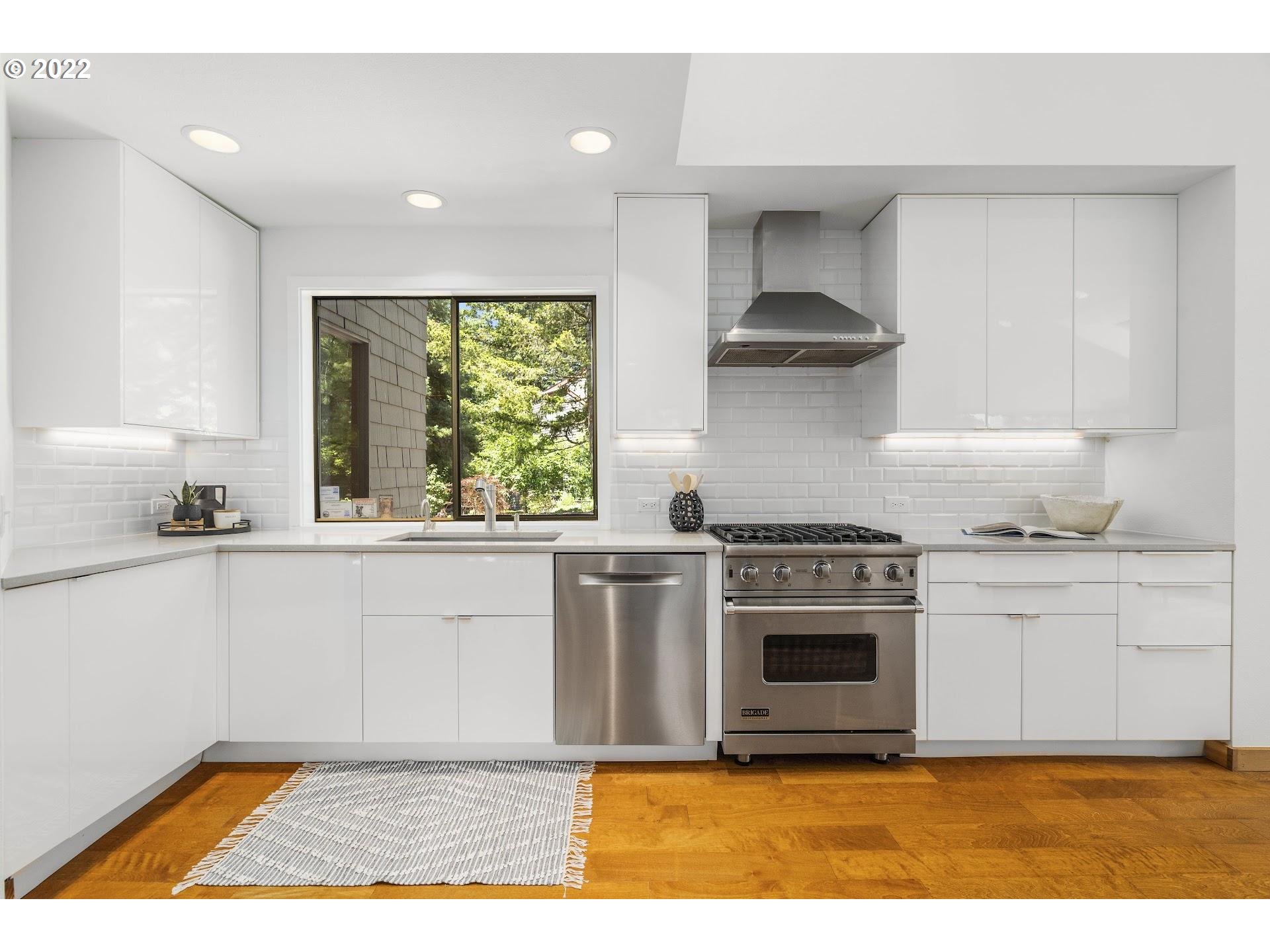 3430 Northwest Raleigh Street Portland, OR 97210 - Photo 11 of 32 Gallery Image 11