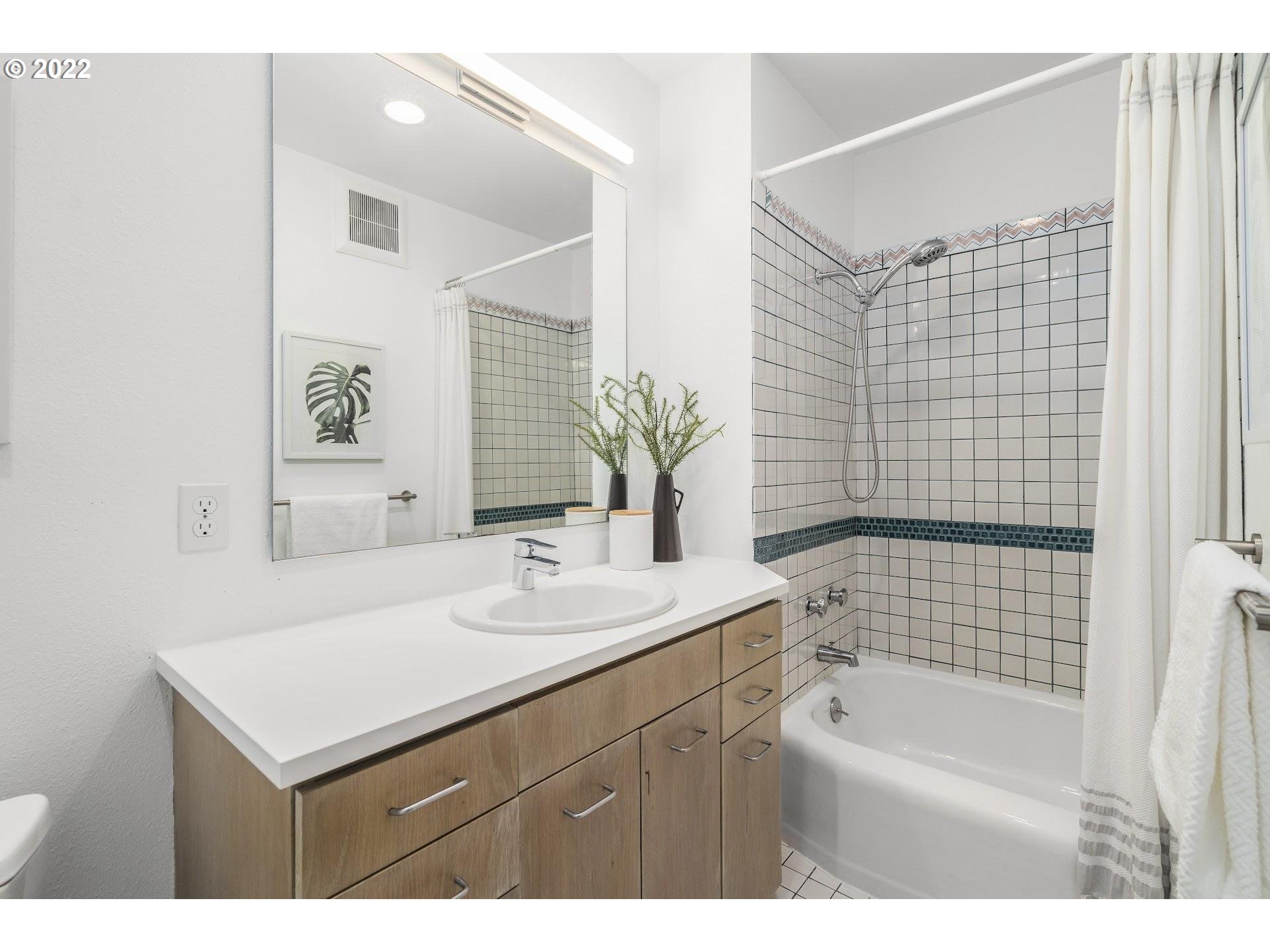 3430 Northwest Raleigh Street Portland, OR 97210 - Photo 18 of 32 Gallery Image 18
