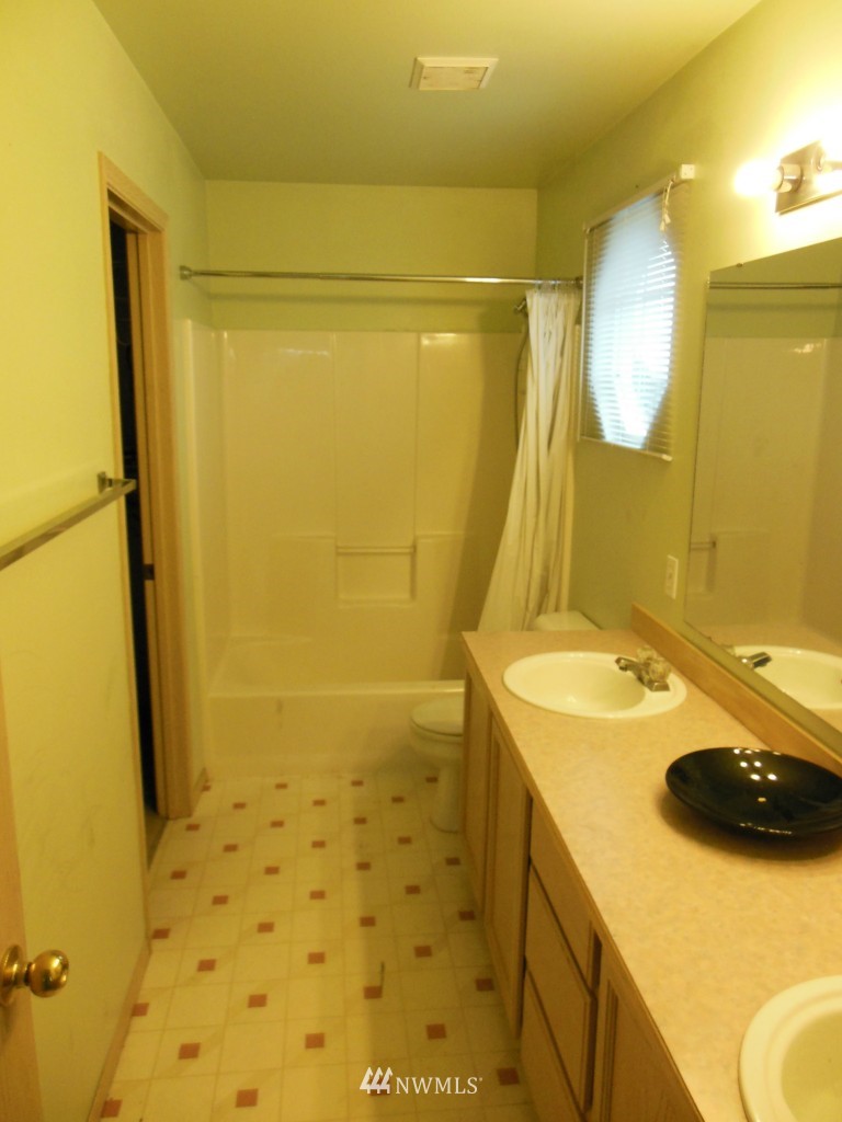 12215 Northeast 169th Street Bothell, WA 98011 - Photo 7 of 7 Gallery Image 7