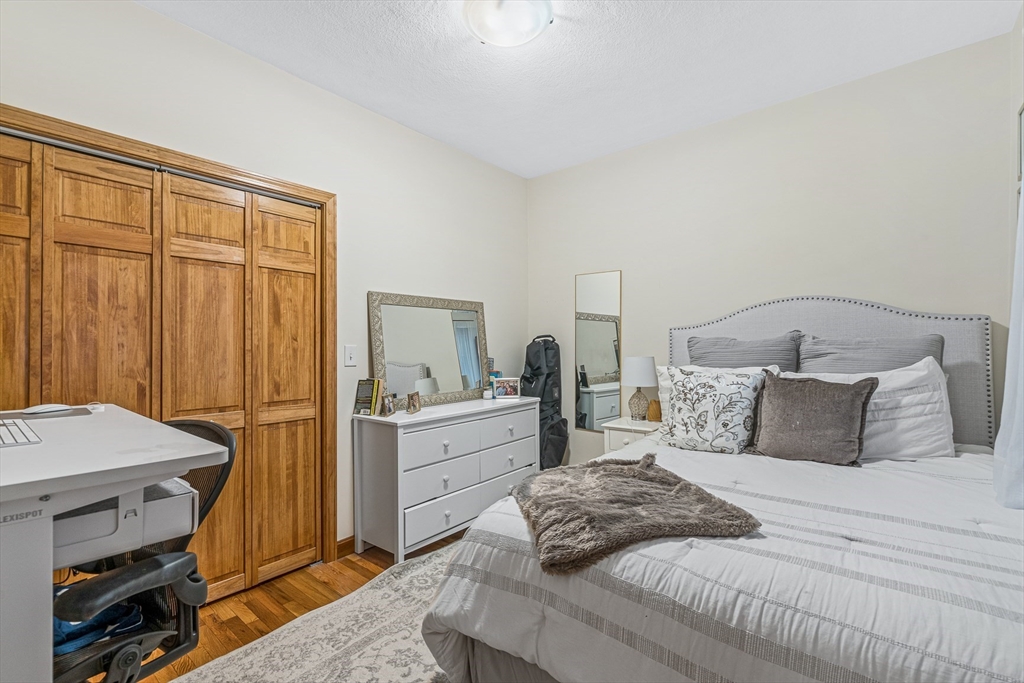 422 Hanover Street, Unit 3 Boston, MA 02113 - Photo 9 of 20