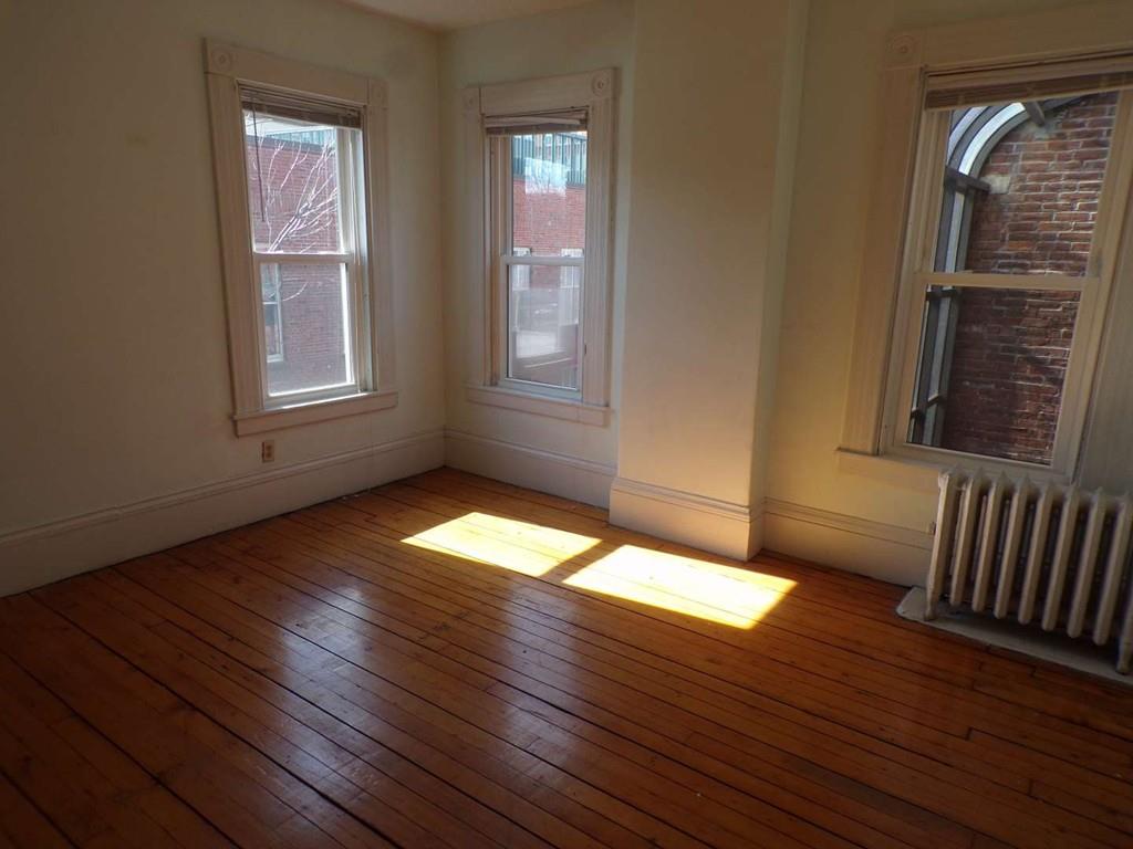 11.5 Mattoon Street Springfield, MA 01105 - Photo 35 of 40 Gallery Image 35