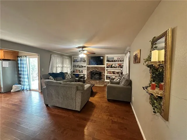 $479,999 | 740 Northwest 1101st Road, Odessa, MO 64076