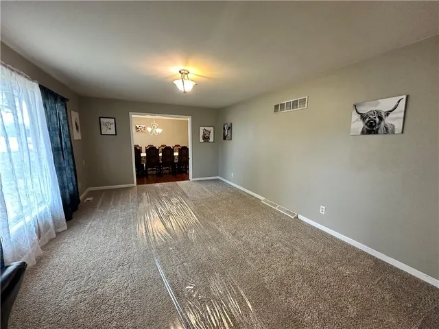 $479,999 | 740 Northwest 1101st Road, Odessa, MO 64076