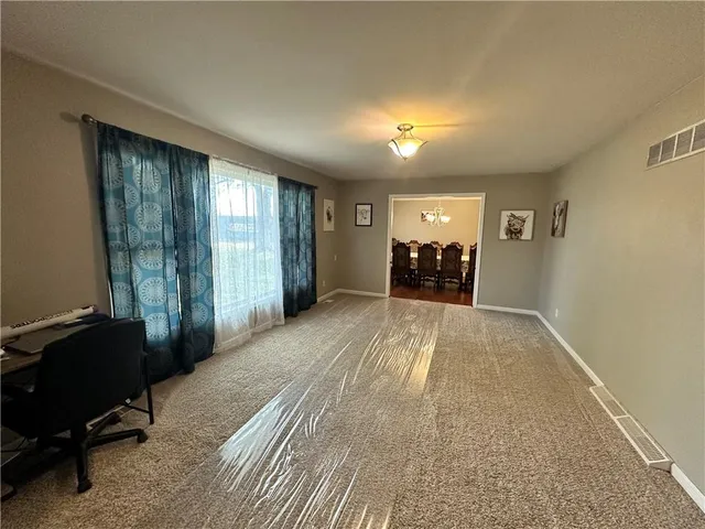 $479,999 | 740 Northwest 1101st Road, Odessa, MO 64076