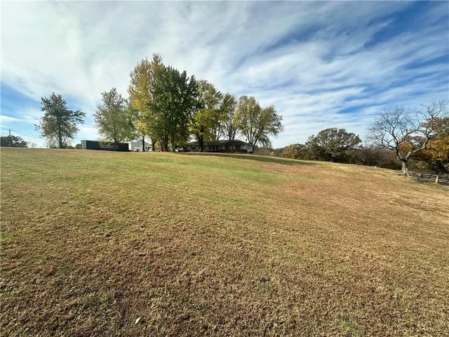 $479,999 | 740 Northwest 1101st Road, Odessa, MO 64076