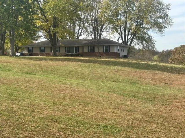 $479,999 | 740 Northwest 1101st Road, Odessa, MO 64076