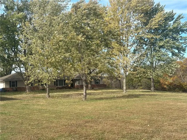 $479,999 | 740 Northwest 1101st Road, Odessa, MO 64076