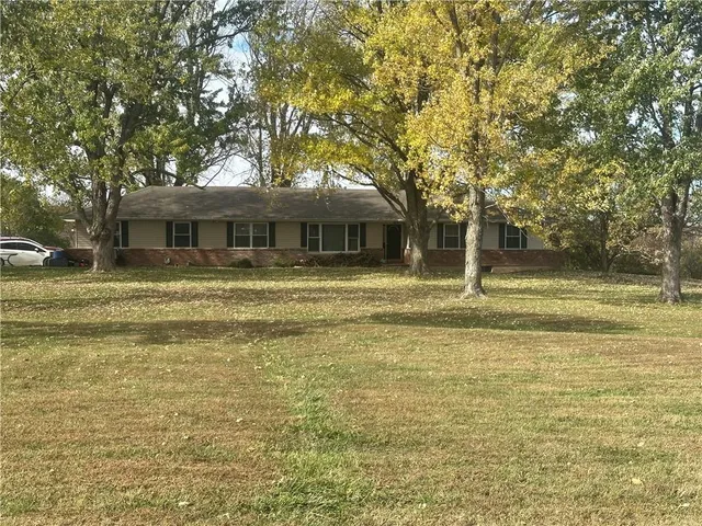 $479,999 | 740 Northwest 1101st Road, Odessa, MO 64076