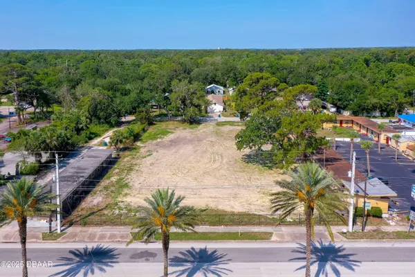 $470,000 | 670 South Yonge Street, Ormond Beach, FL 32174