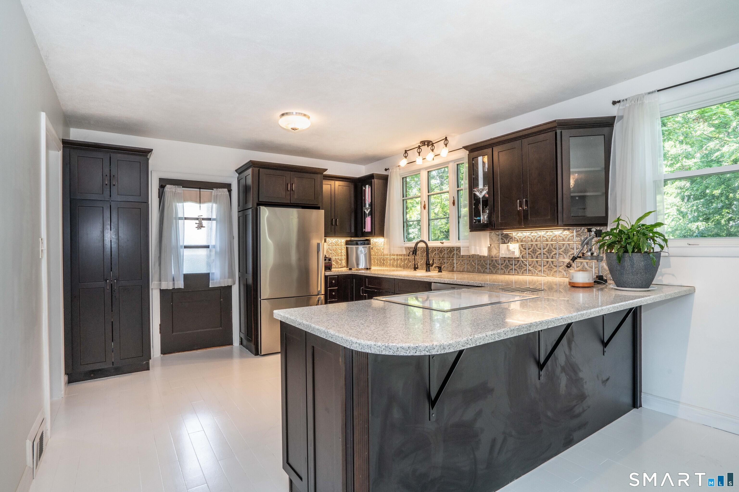 769 Ridge Road Wethersfield, CT 06109 - Photo 7 of 40