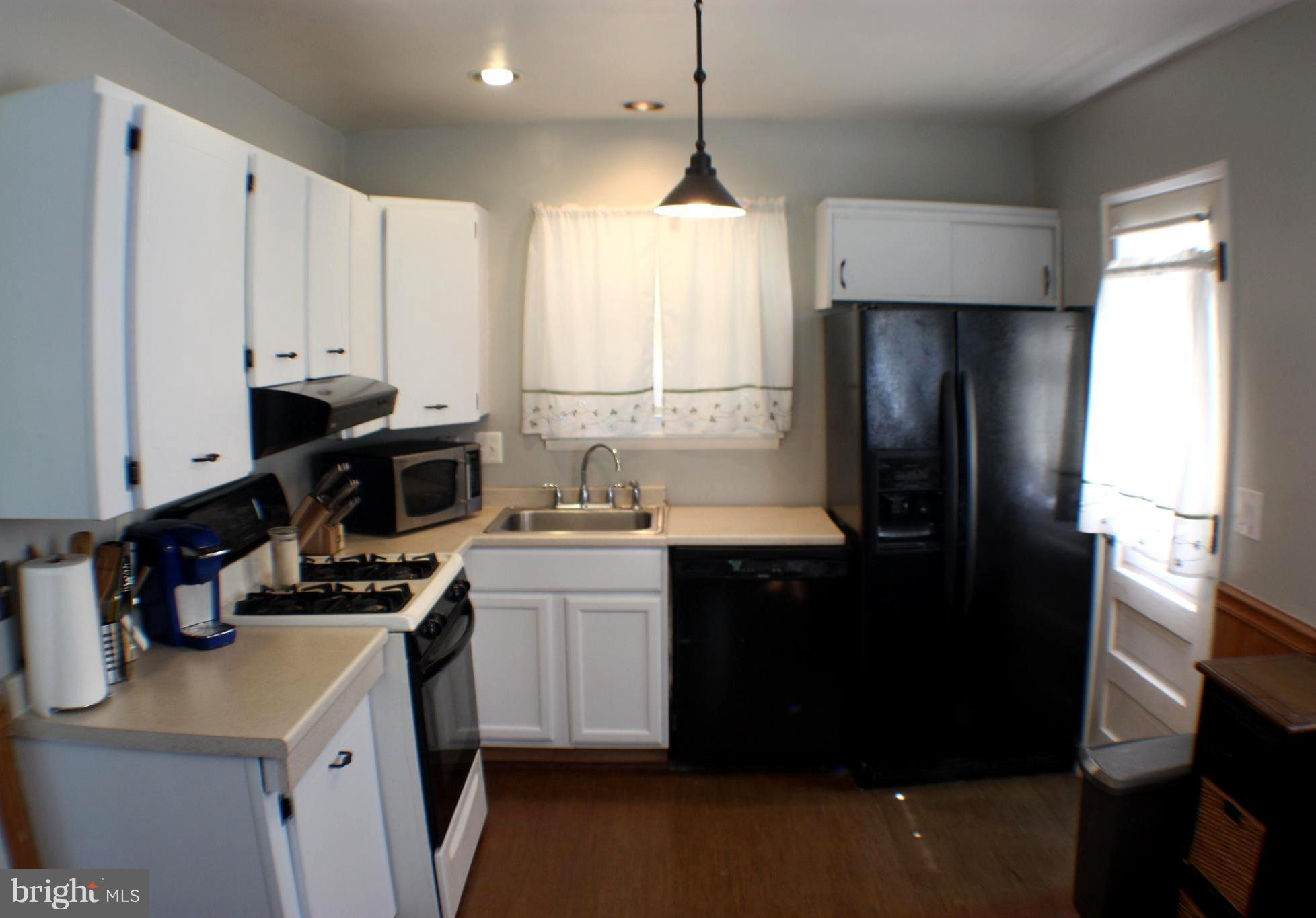 338 Leyton Road Reisterstown, MD 21136 - Photo 3 of 17 Kitchen