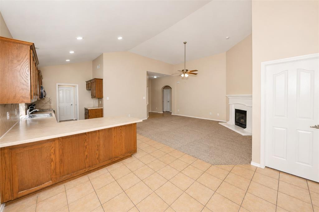 12808 Old MacGregor Lane Fort Worth, TX 76244 - Photo 14 of 33 Gallery Image 14