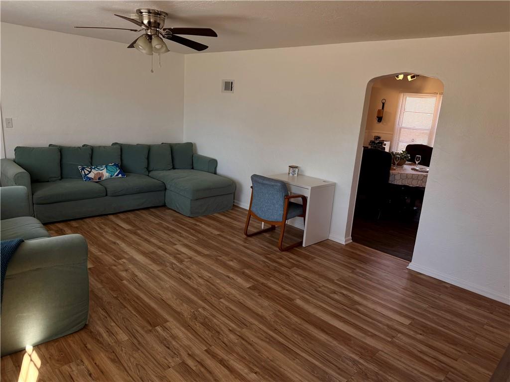 4215 Pittman Road Kansas City, MO 64133 - Photo 2 of 27