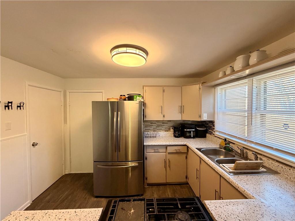 4215 Pittman Road Kansas City, MO 64133 - Photo 8 of 27