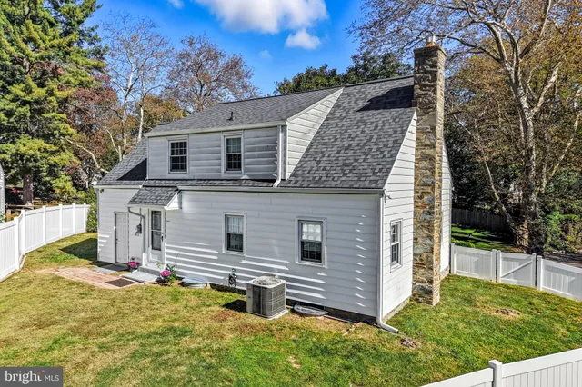 a view of a outdoor space