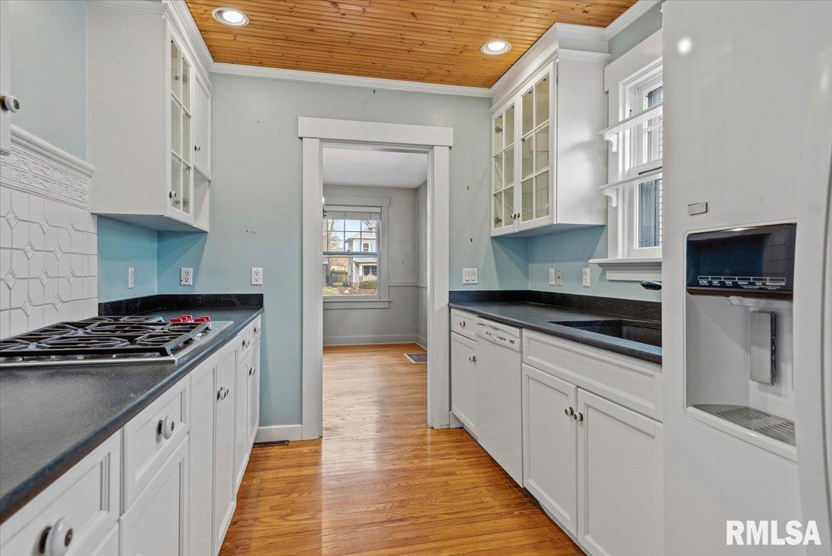 1740 South Lowell Avenue Springfield, IL 62704 - Photo 12 of 32