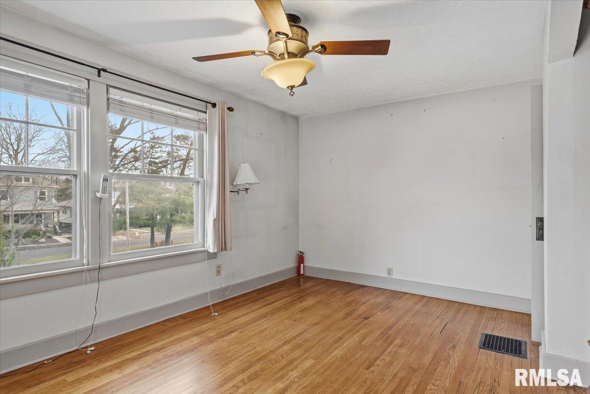 1740 South Lowell Avenue Springfield, IL 62704 - Photo 18 of 32