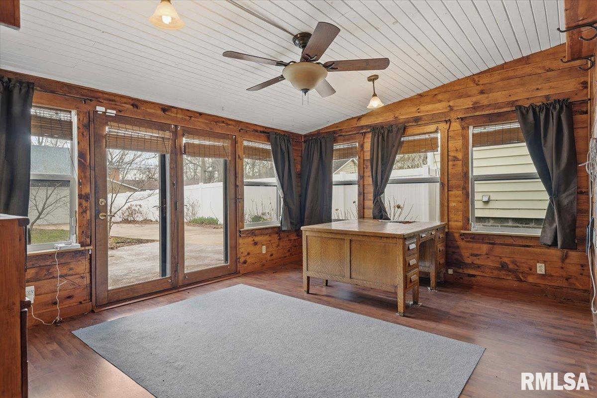 1740 South Lowell Avenue Springfield, IL 62704 - Photo 22 of 32