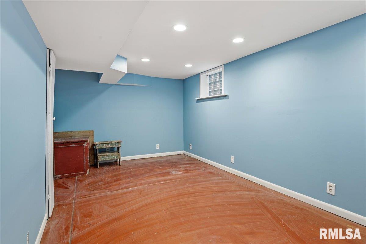 1740 South Lowell Avenue Springfield, IL 62704 - Photo 25 of 32