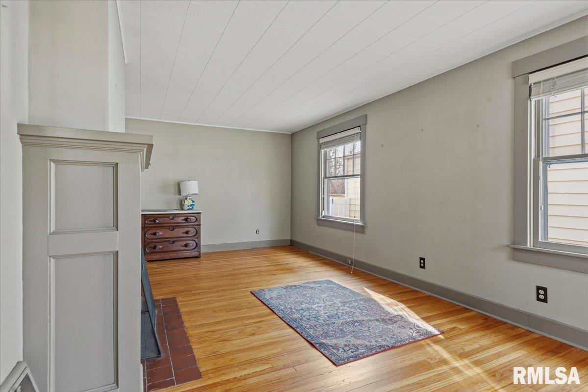 1740 South Lowell Avenue Springfield, IL 62704 - Photo 3 of 32